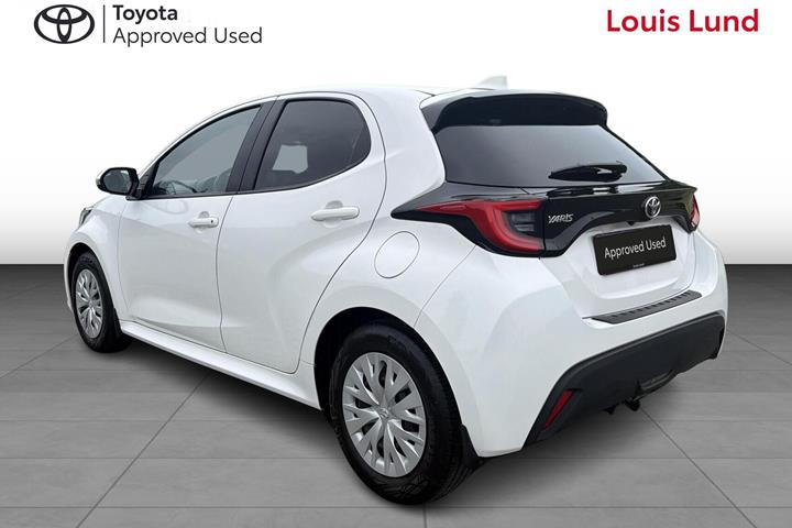 Hvid Toyota Yaris fra 2021