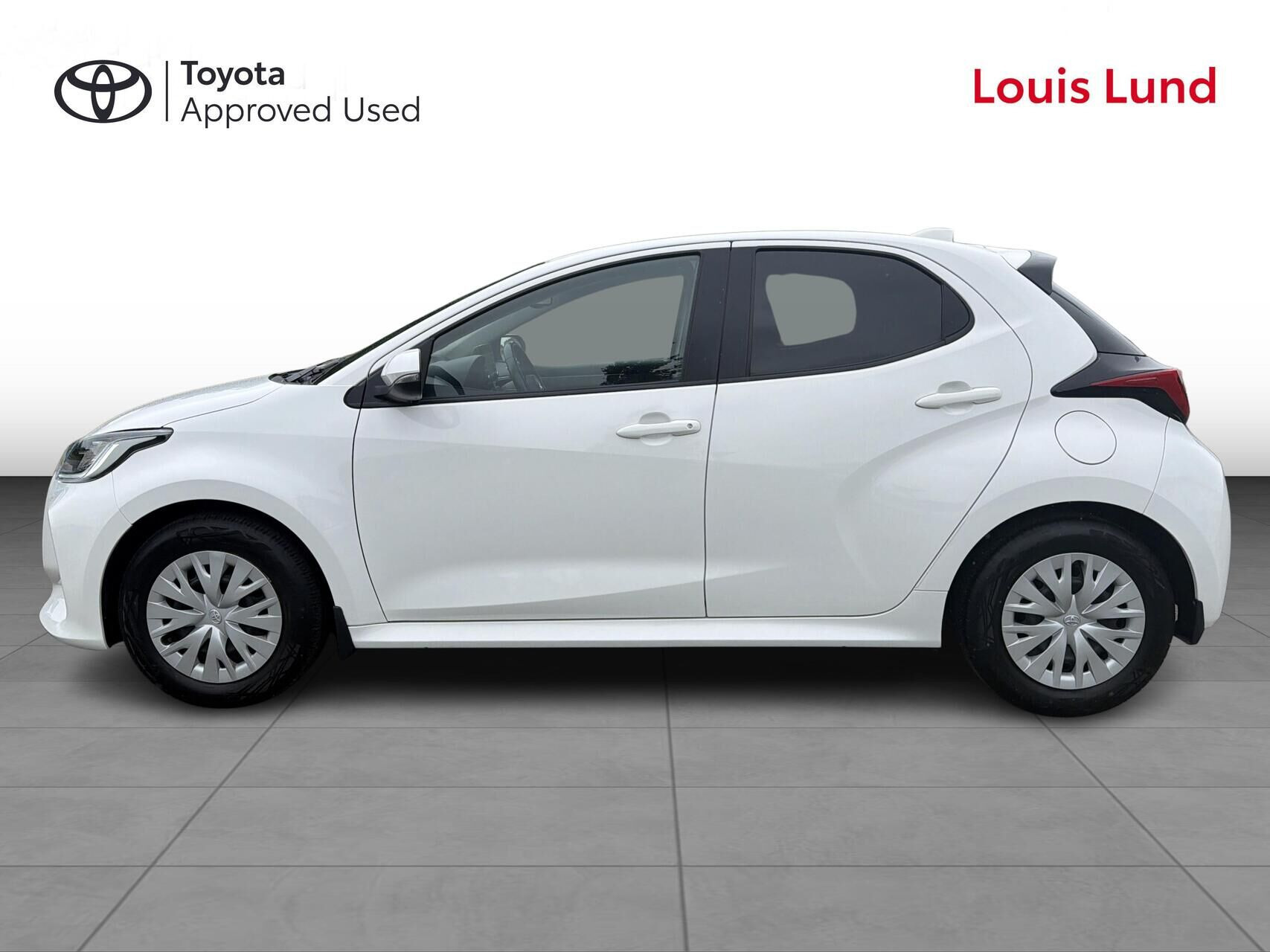 Hvid Toyota Yaris fra 2021