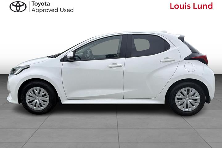 Hvid Toyota Yaris fra 2021