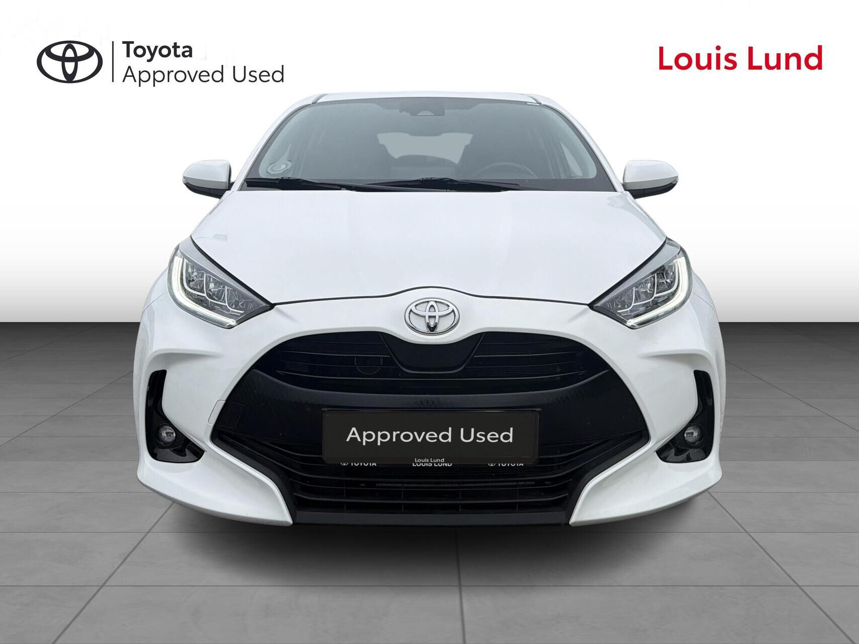 Hvid Toyota Yaris fra 2021