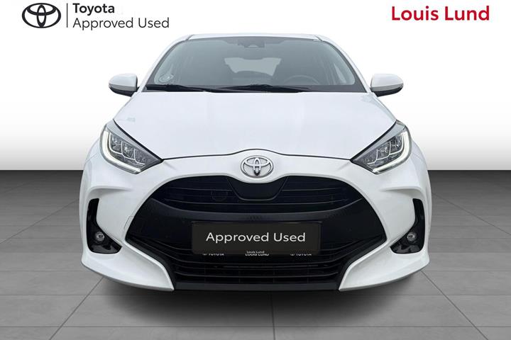 Hvid Toyota Yaris fra 2021