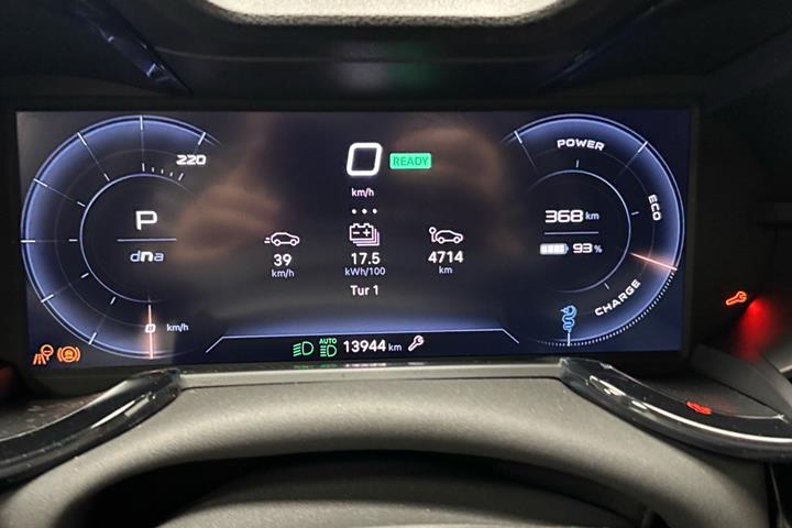 Grå Alfa Romeo Junior fra 2025