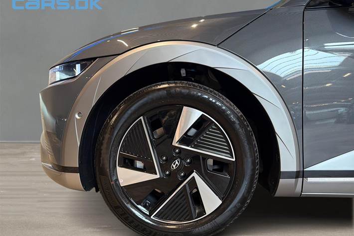 Grå Hyundai Ioniq 5 fra 2026
