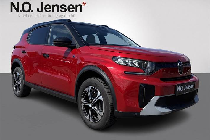 Rød Citroën e-C3 Aircross fra 2025 set udefra