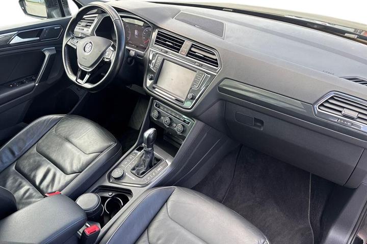 Sort VW Tiguan fra 2016