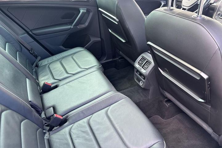 Sort VW Tiguan fra 2016