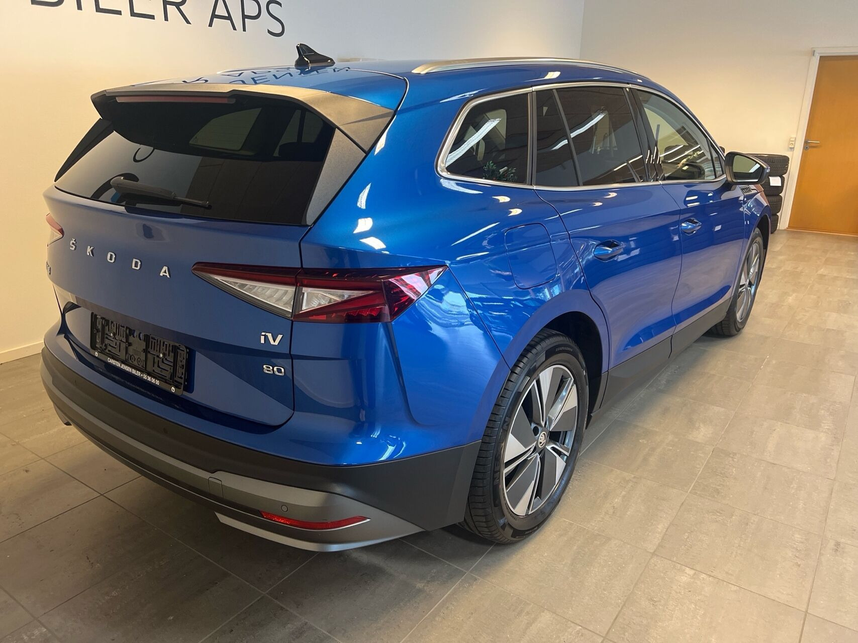 Blå Skoda Enyaq fra 2023