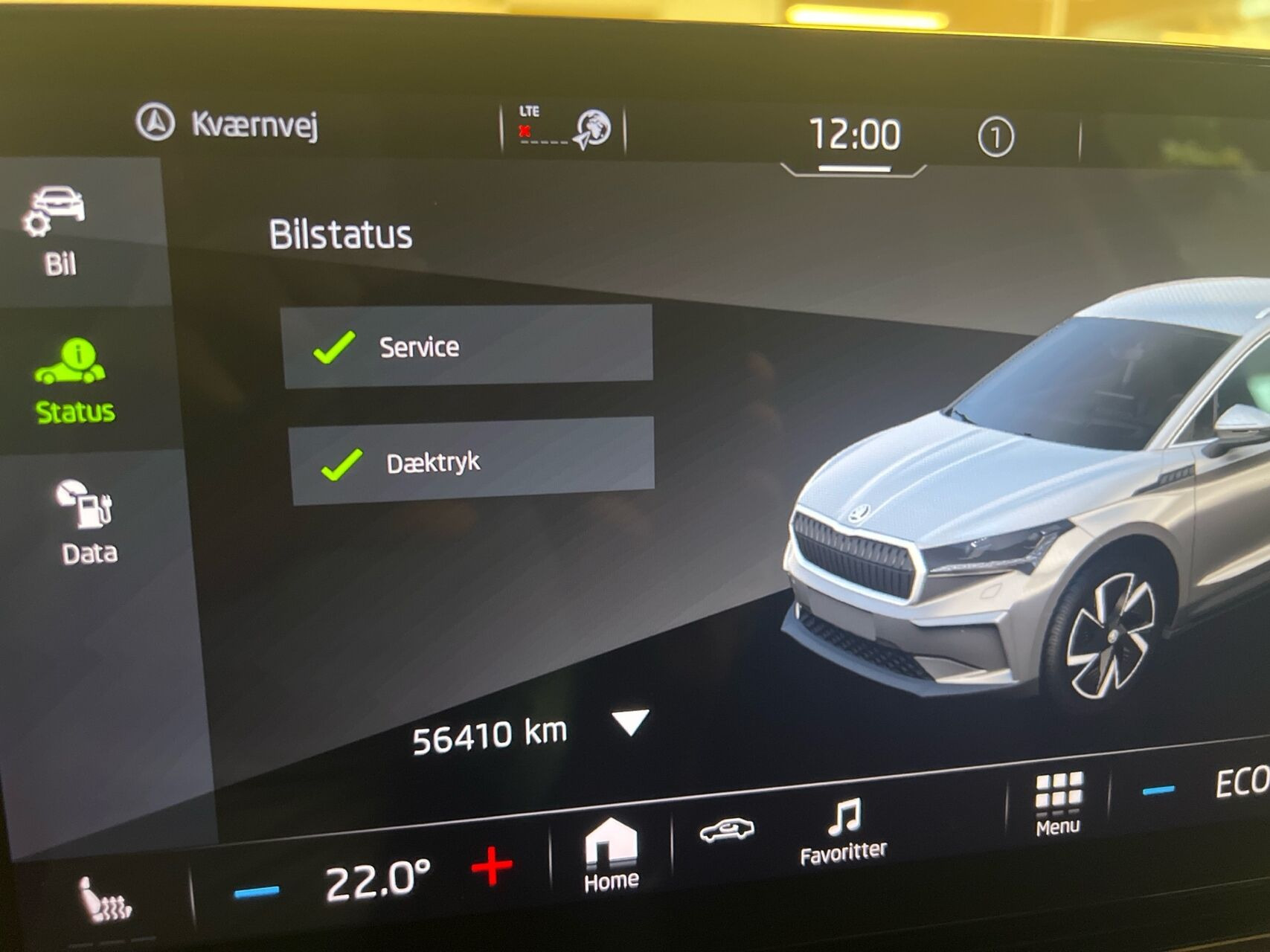 Blå Skoda Enyaq fra 2023