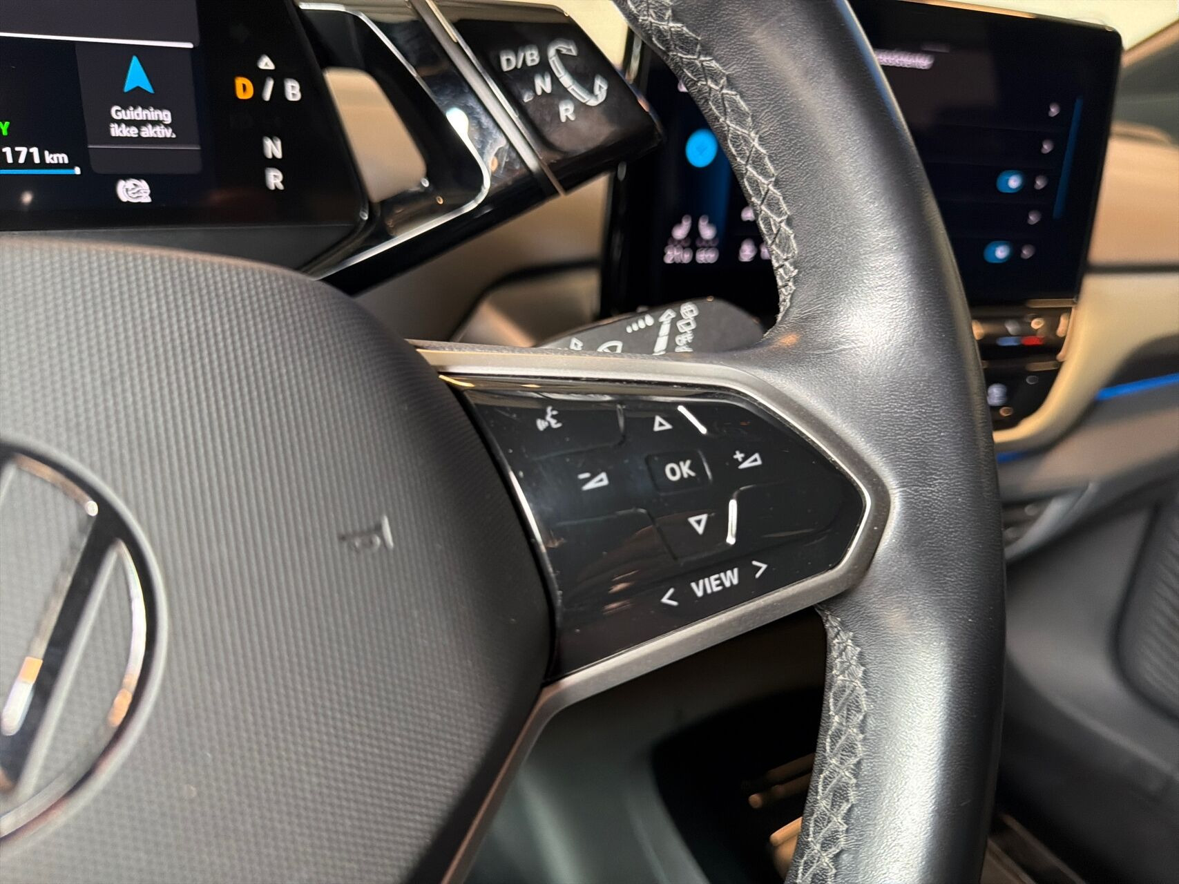 Blå VW ID.4 fra 2022