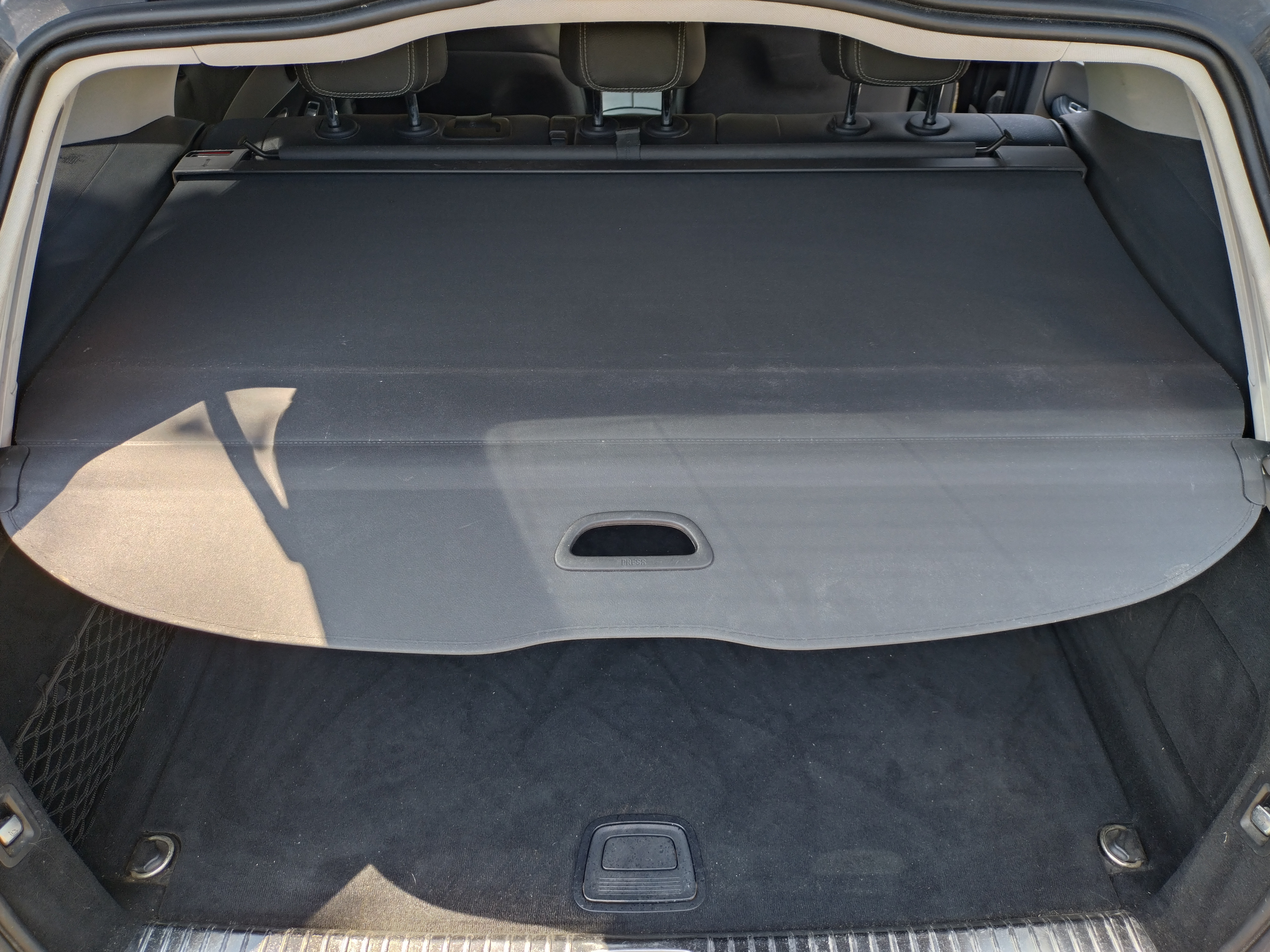 Sort Mercedes 220 D fra 2016