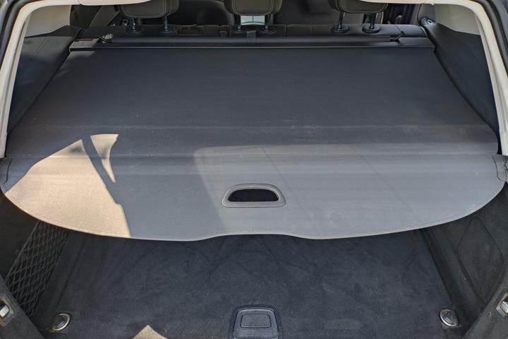 Sort Mercedes 220 D fra 2016