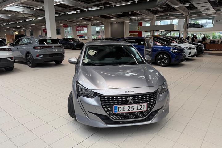 Sølv Peugeot 208 fra 2020