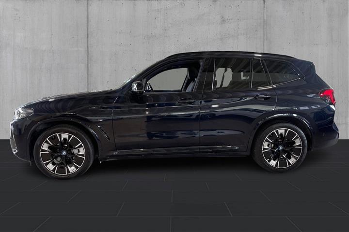 Sort BMW iX3 fra 2024