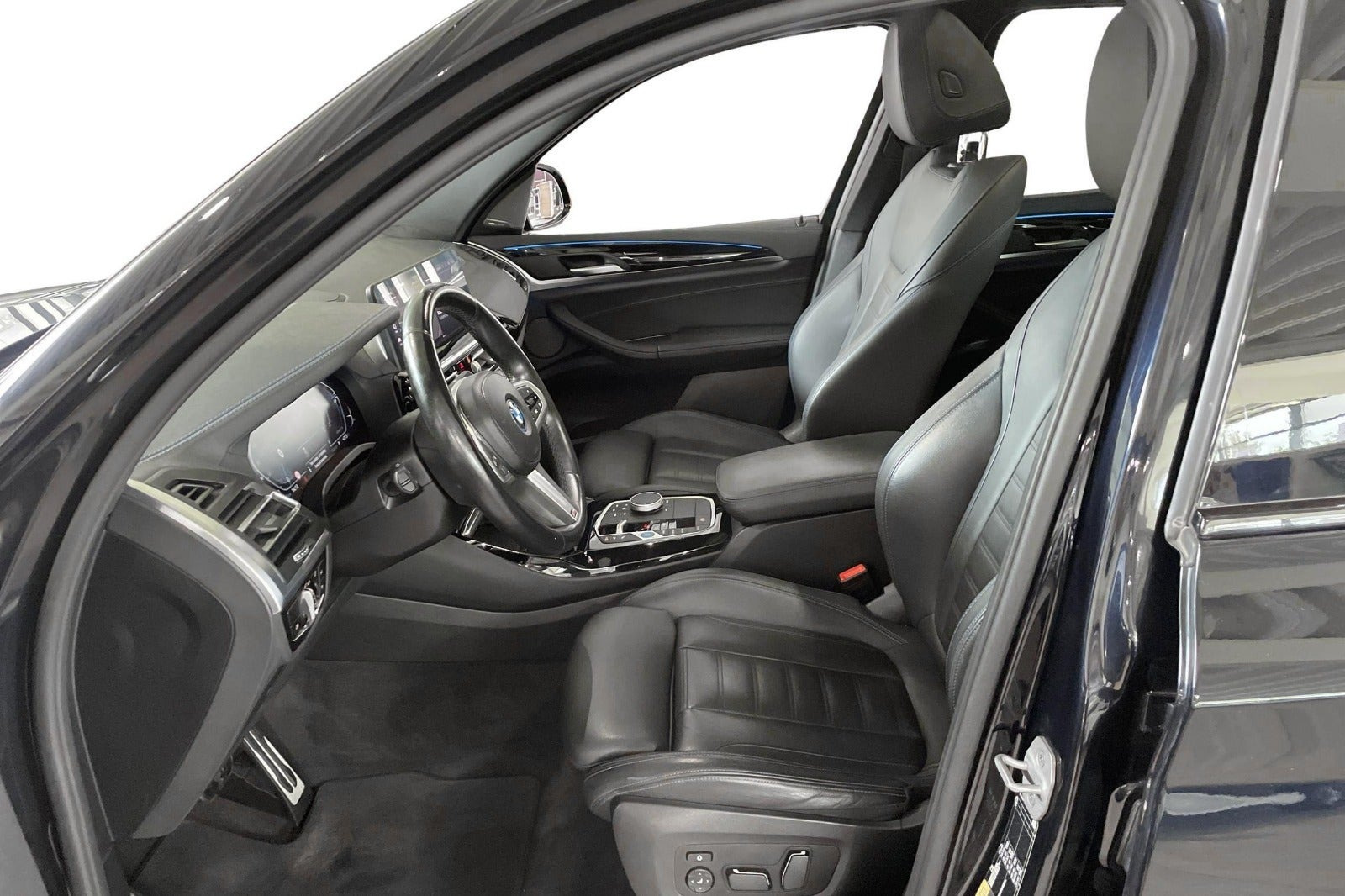 Sort BMW iX3 fra 2024