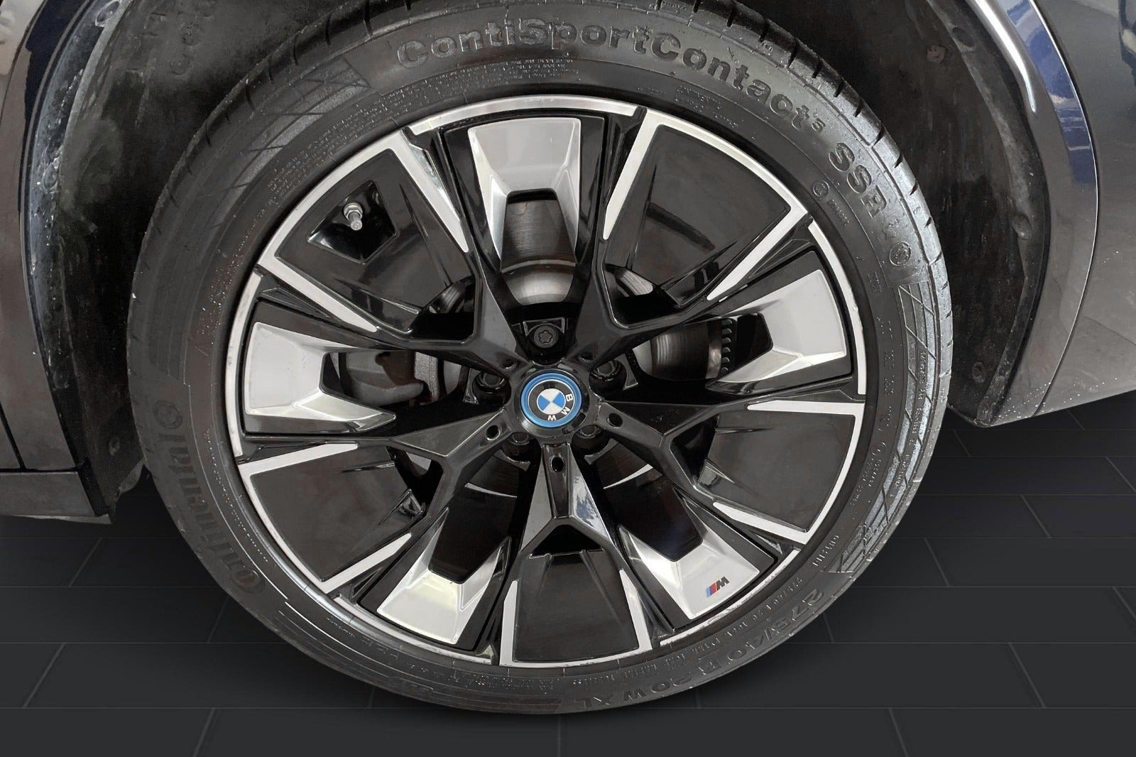 Sort BMW iX3 fra 2024