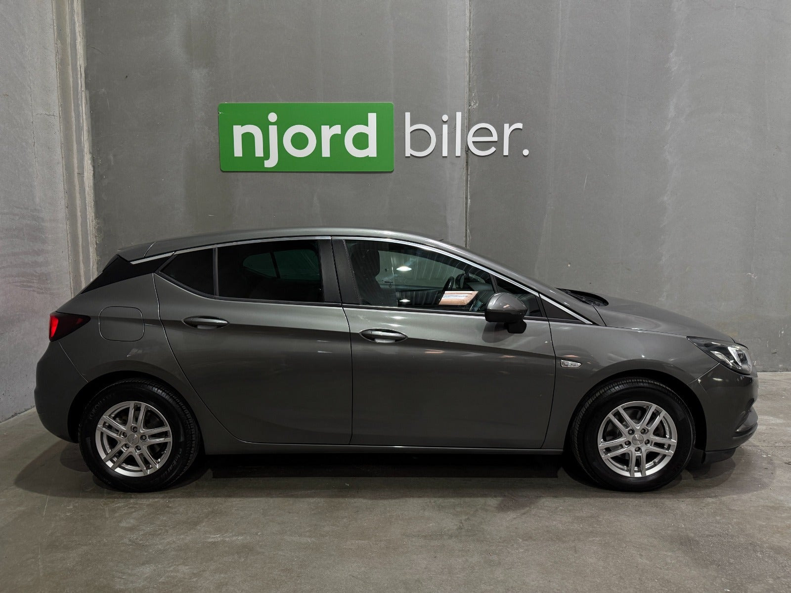 undefined Opel Astra fra 2017