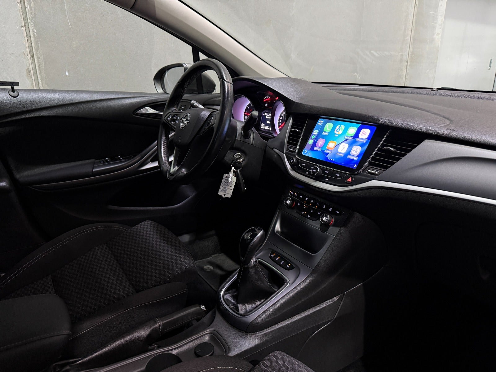 undefined Opel Astra fra 2017