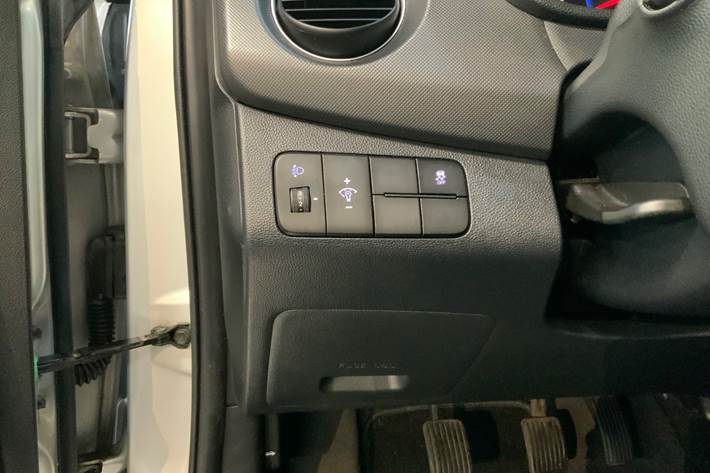 Sølv Hyundai i10 fra 2017