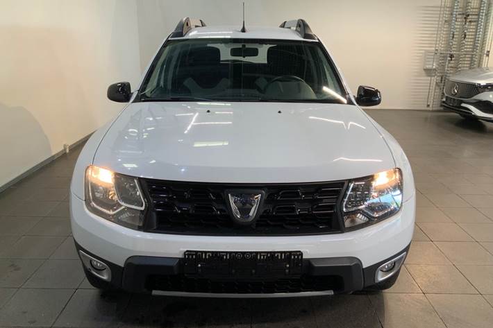 Hvid Dacia Duster fra 2017