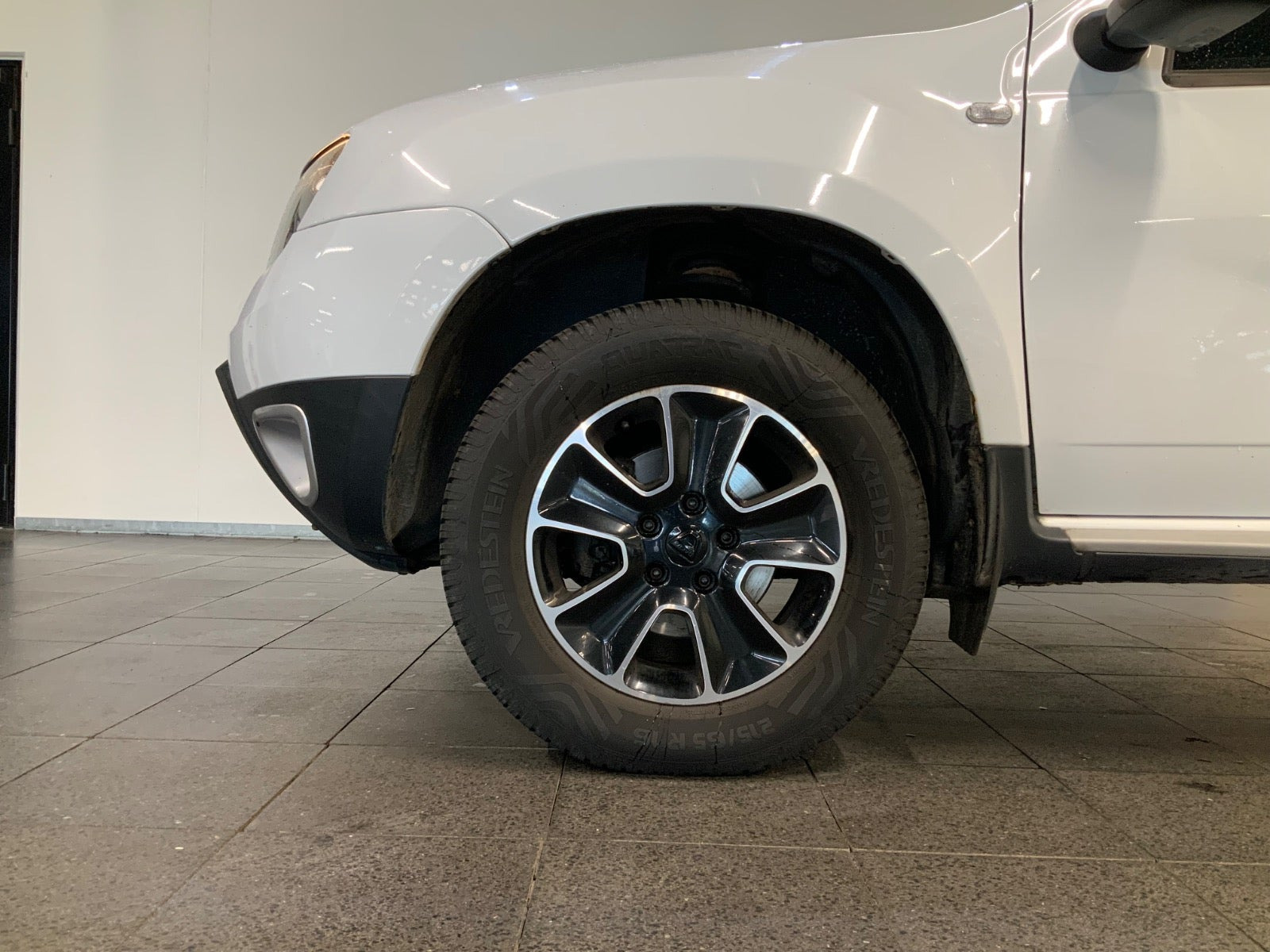 Hvid Dacia Duster fra 2017