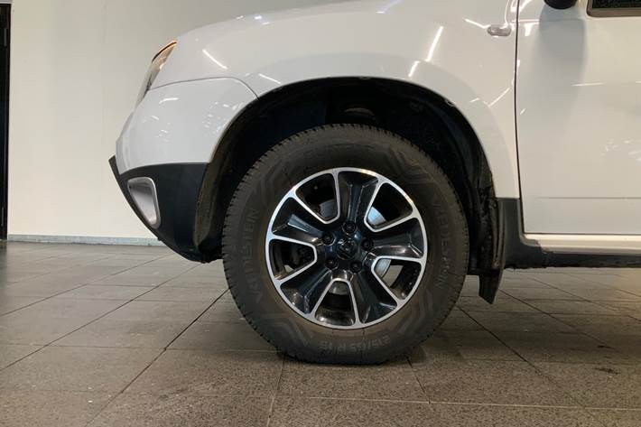 Hvid Dacia Duster fra 2017
