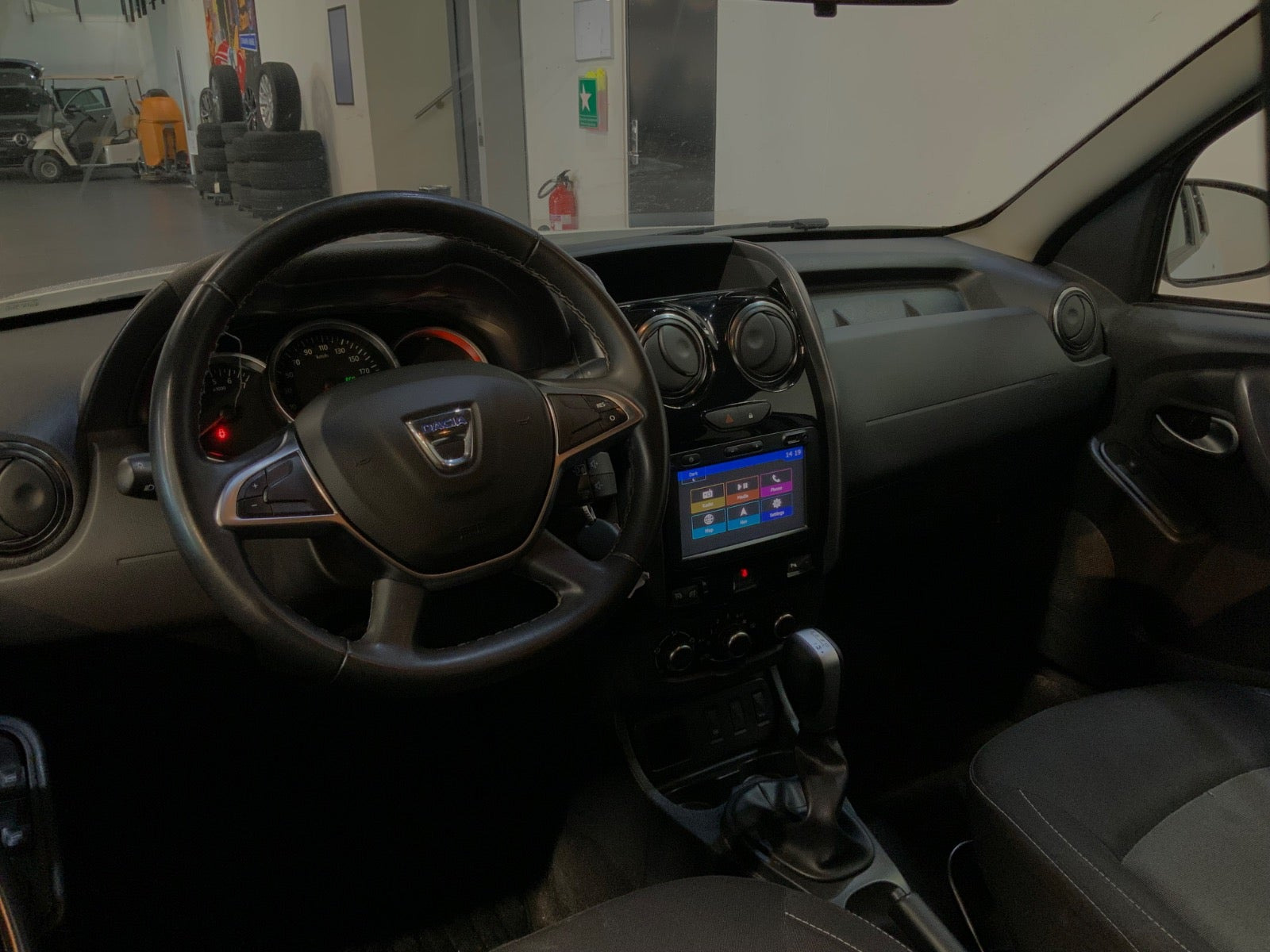 Hvid Dacia Duster fra 2017