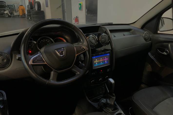 Hvid Dacia Duster fra 2017