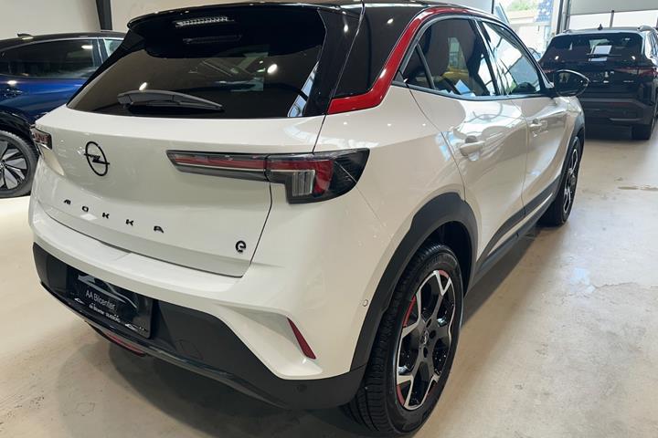 Hvid Opel Mokka-e fra 2024