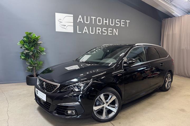 Sort Peugeot 308 fra 2018 set udefra