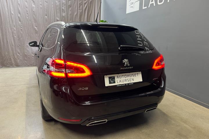 Sort Peugeot 308 fra 2018