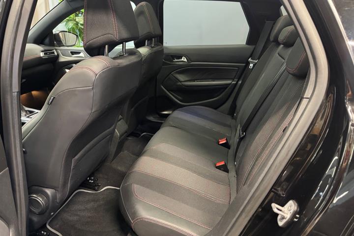 Sort Peugeot 308 fra 2018