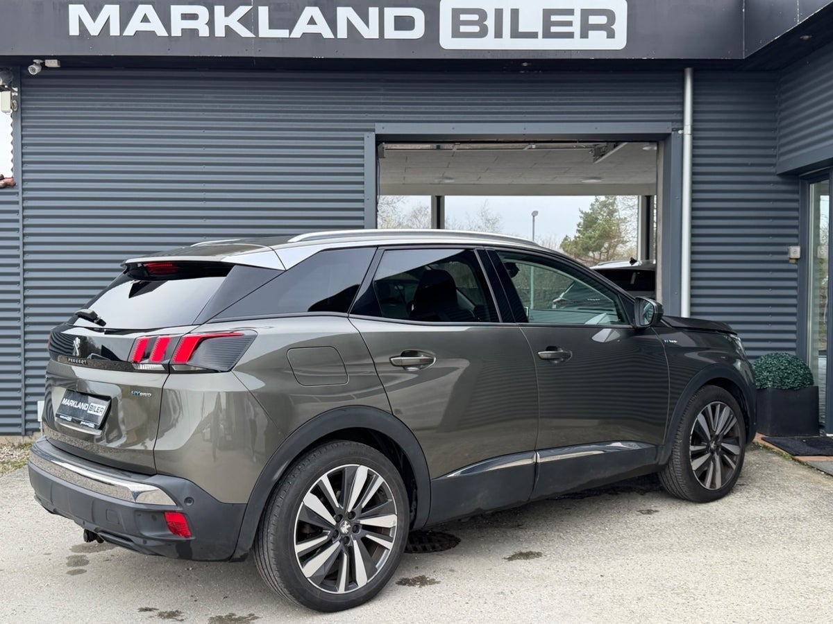 Grøn Peugeot 3008 fra 2020