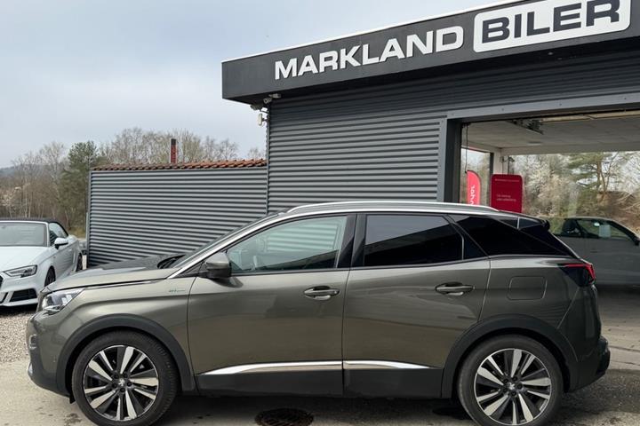 Grøn Peugeot 3008 fra 2020
