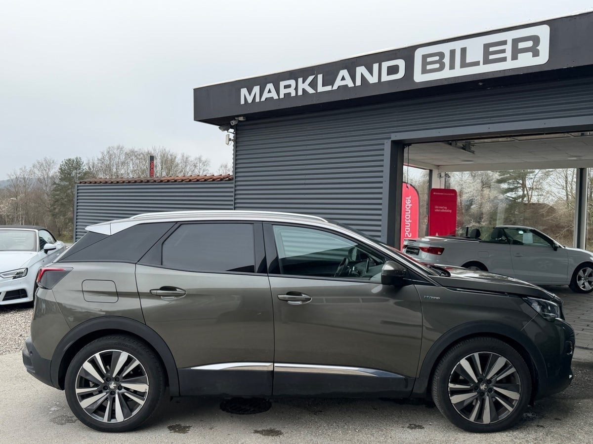 Grøn Peugeot 3008 fra 2020