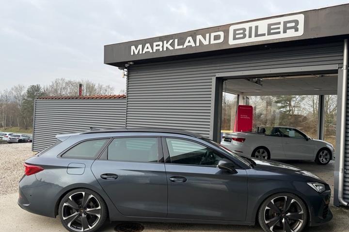 Grå Cupra Leon fra 2021