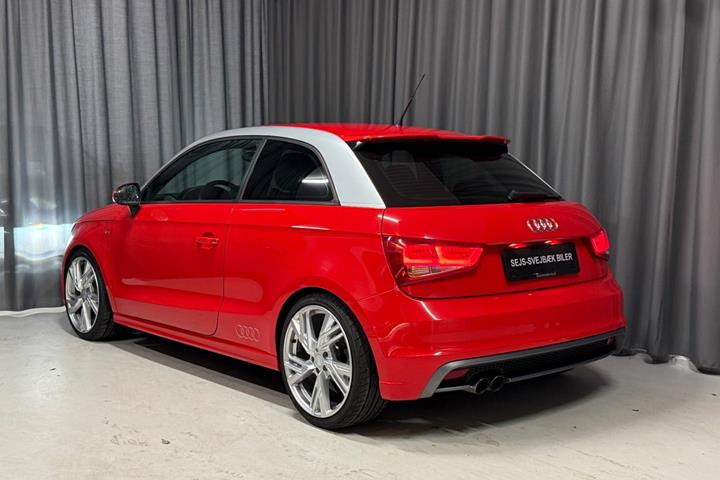 Rød Audi A1 fra 2011