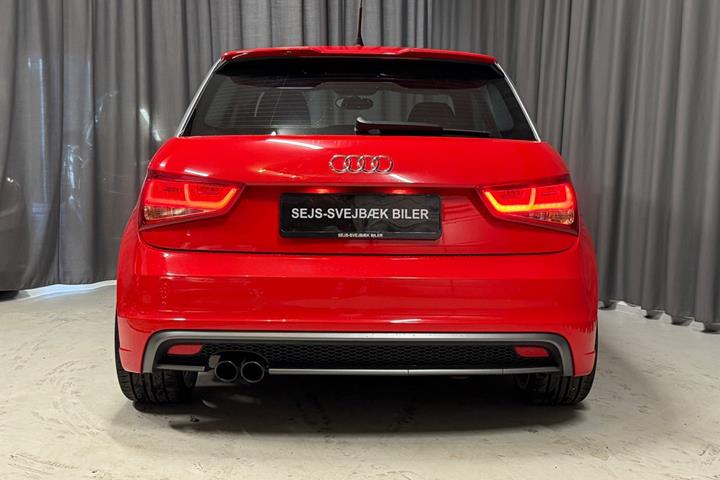 Rød Audi A1 fra 2011