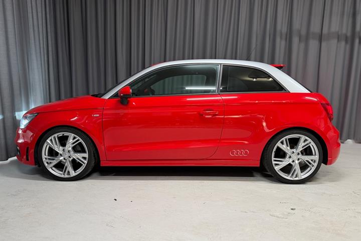 Rød Audi A1 fra 2011