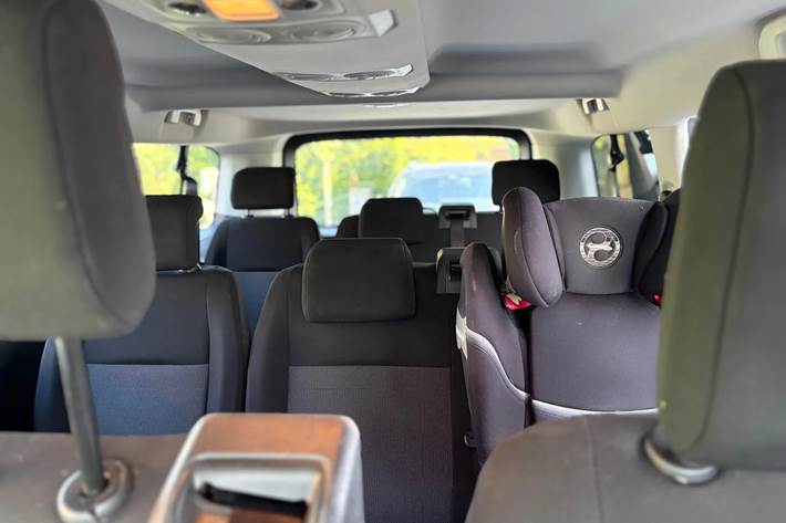 Hvid Toyota Proace Verso fra 2021