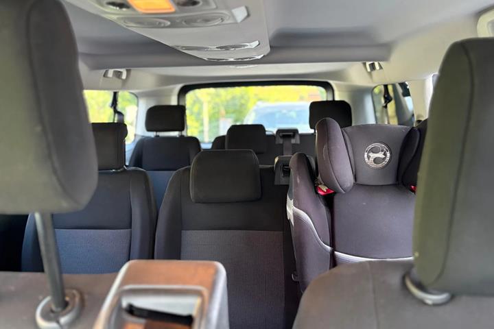 Hvid Toyota Proace Verso fra 2021