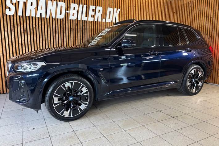 Sort BMW iX3 fra 2023