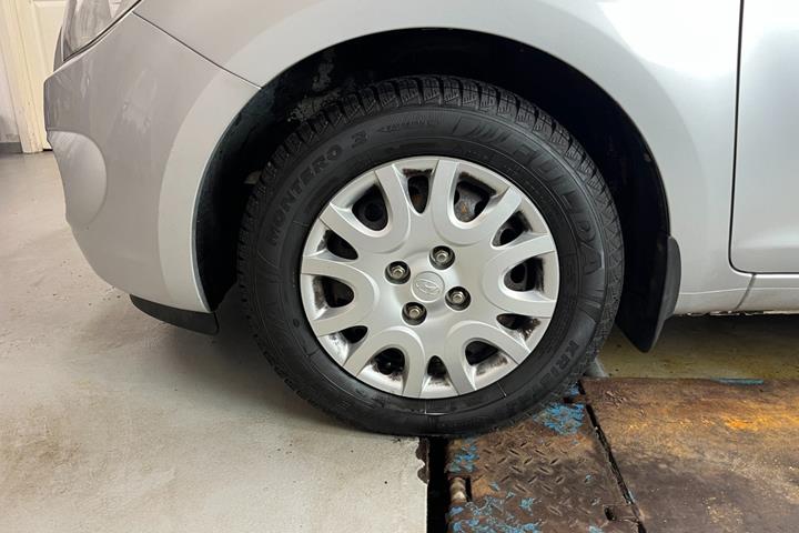 Sølv Hyundai i20 fra 2009