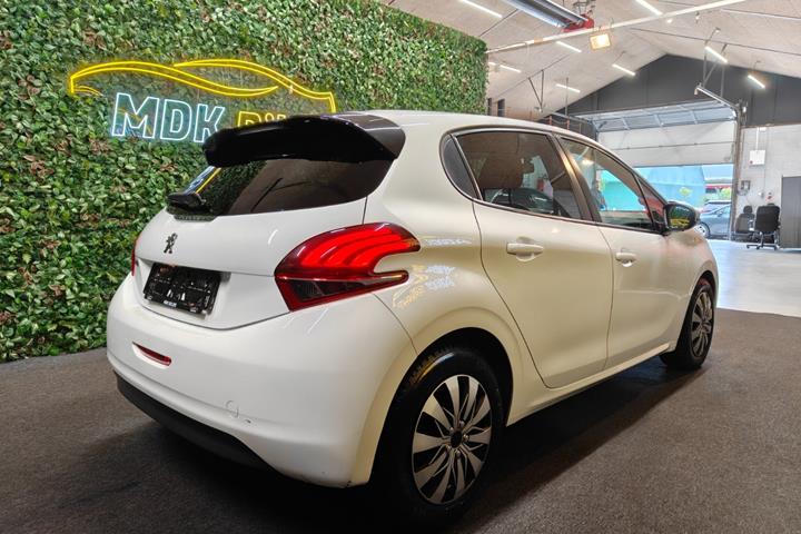 undefined Peugeot 208 fra 2018