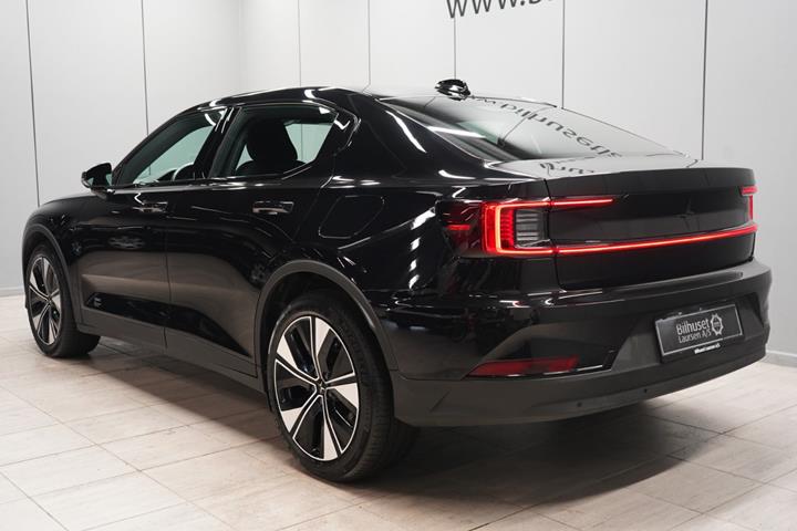 Sort Polestar 2 fra 2023