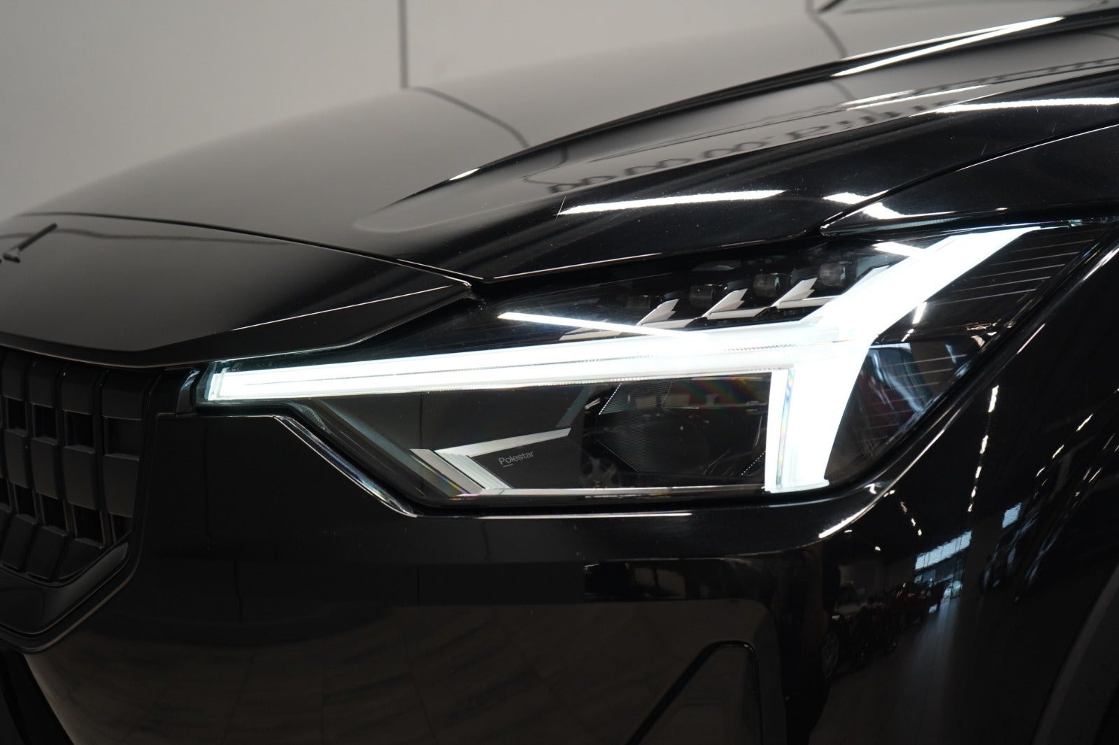 Sort Polestar 2 fra 2023