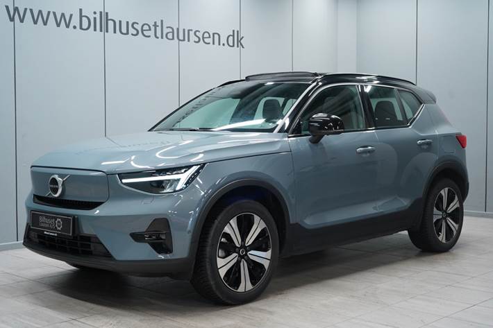 Grå Volvo XC40 fra 2023