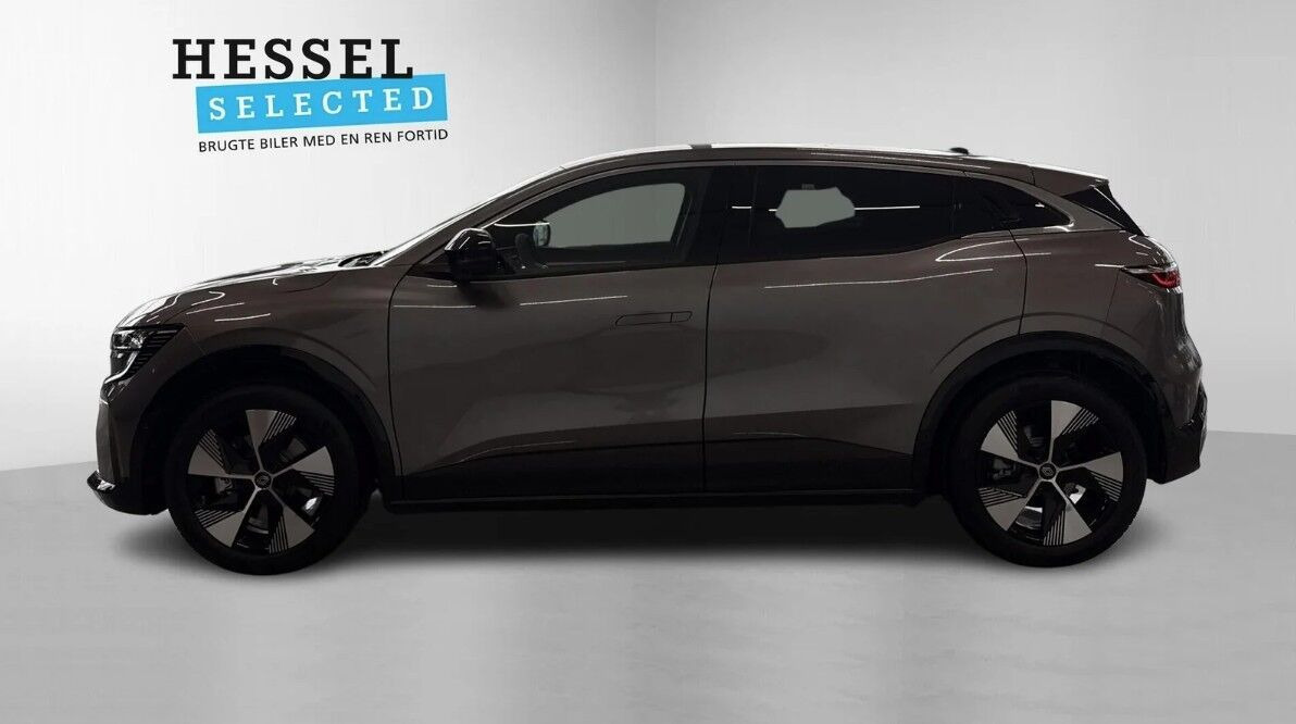 Grå Renault Megane E-Tech fra 2022
