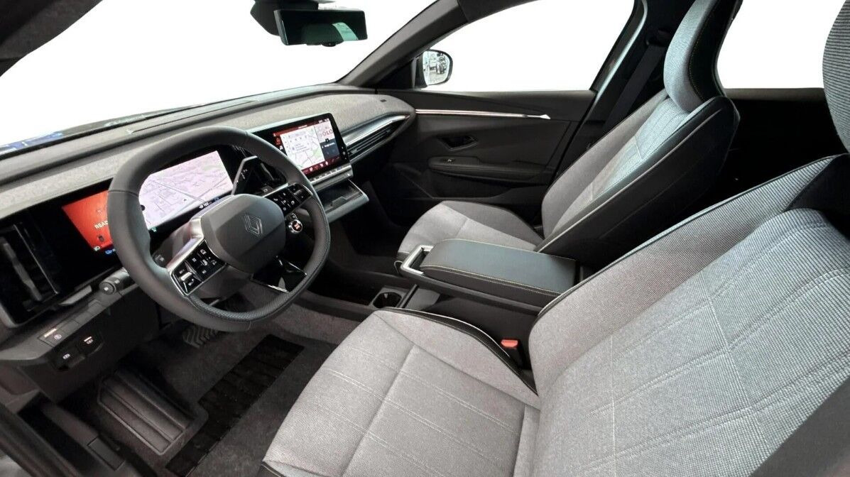 Grå Renault Megane E-Tech fra 2022