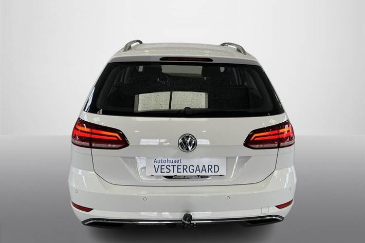Hvid VW Golf VII fra 2017