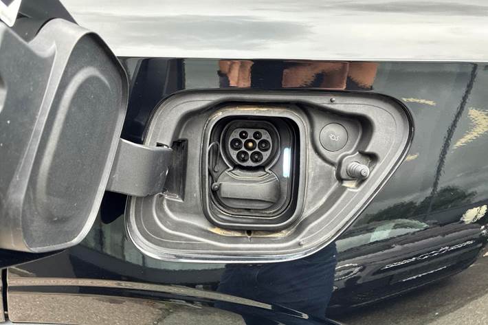 Sort Polestar 2 fra 2023